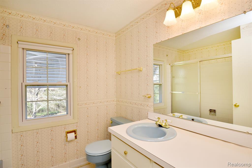 32855 Old Post Road Franklin, MI 48025 - Photo 22 of 36