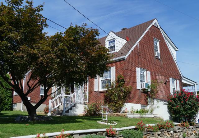 821 Pembroke Road Bethlehem, PA 18018 - Photo 2 of 20 Gallery Image 2