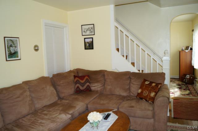 821 Pembroke Road Bethlehem, PA 18018 - Photo 8 of 20 Gallery Image 8