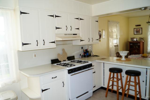 821 Pembroke Road Bethlehem, PA 18018 - Photo 10 of 20 Gallery Image 10