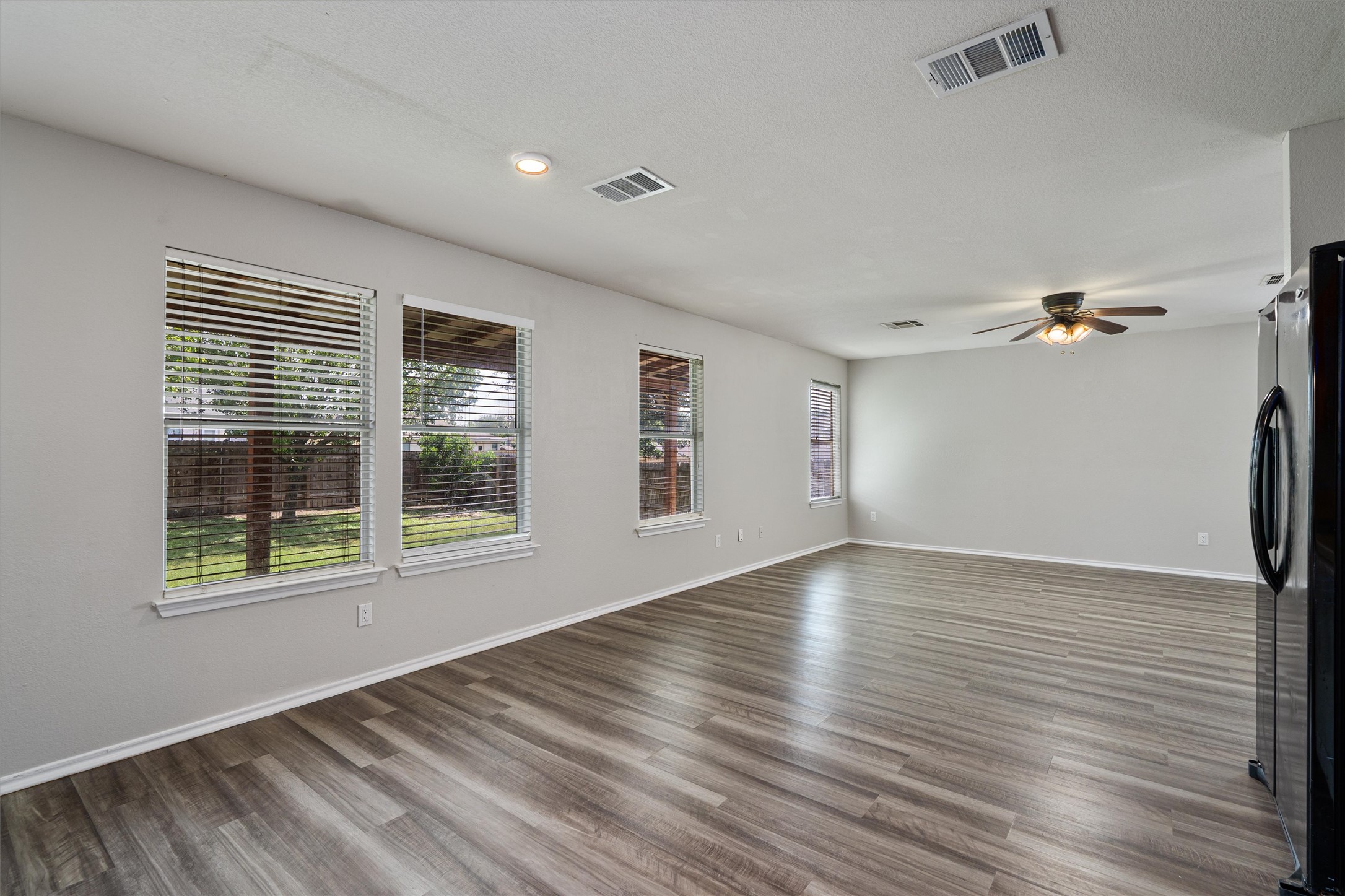 142 Jack Rabbit Lane Buda, TX 78610 - Photo 12 of 38