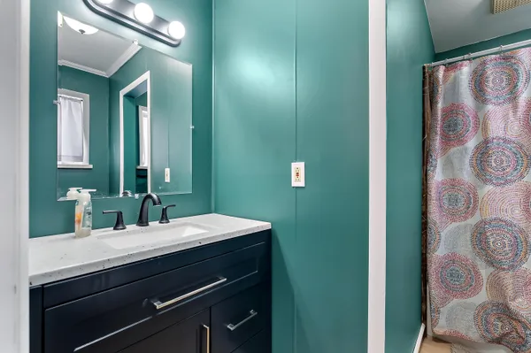 $515,000 | 2528 Vanderbilt Avenue, Portage, MI 49024