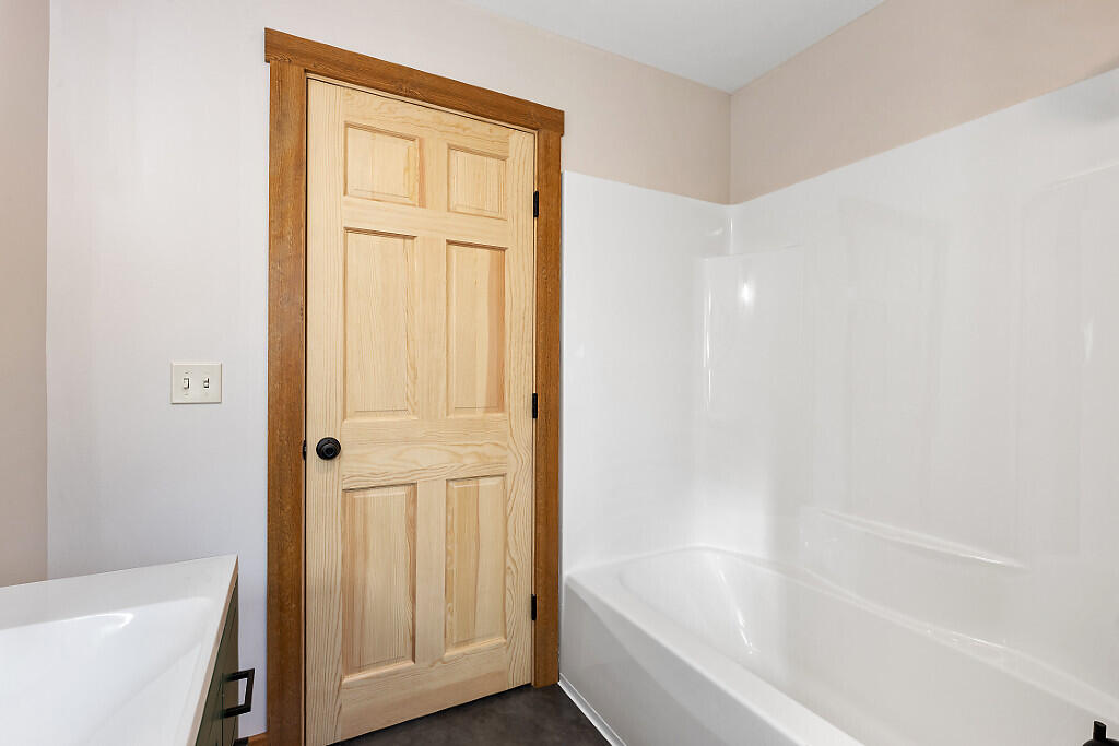 1589 Pond Road Mount Vernon, ME 04352 - Photo 24 of 54 FULL BATH