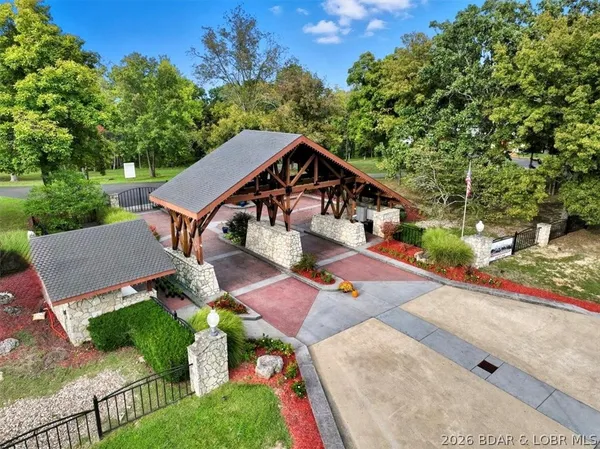 $849,900 | 33 Big Cedar Drive, Camdenton, MO 65020