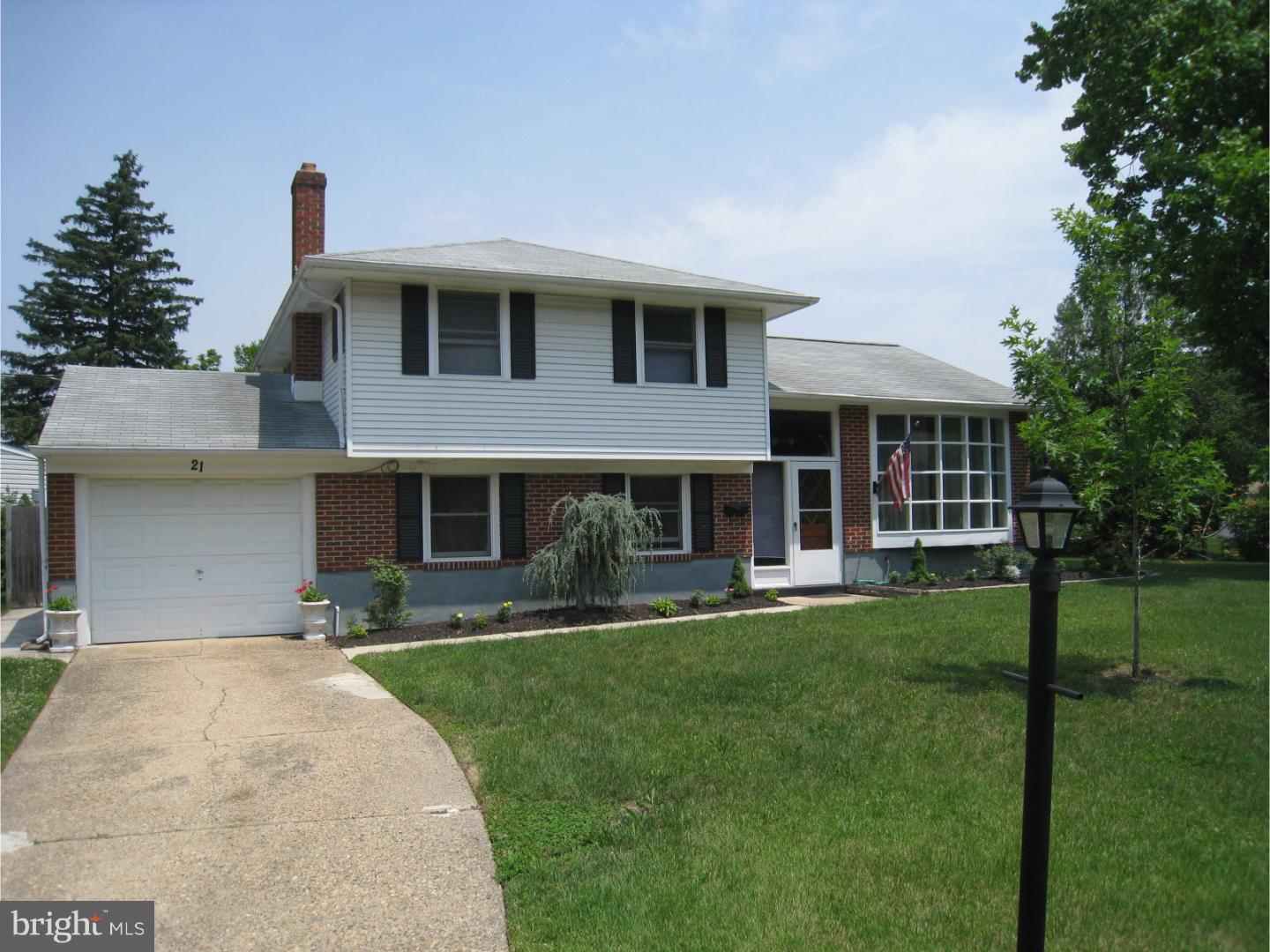 21 Green Tree Road Stratford, NJ 08084 - Photo 2 of 18