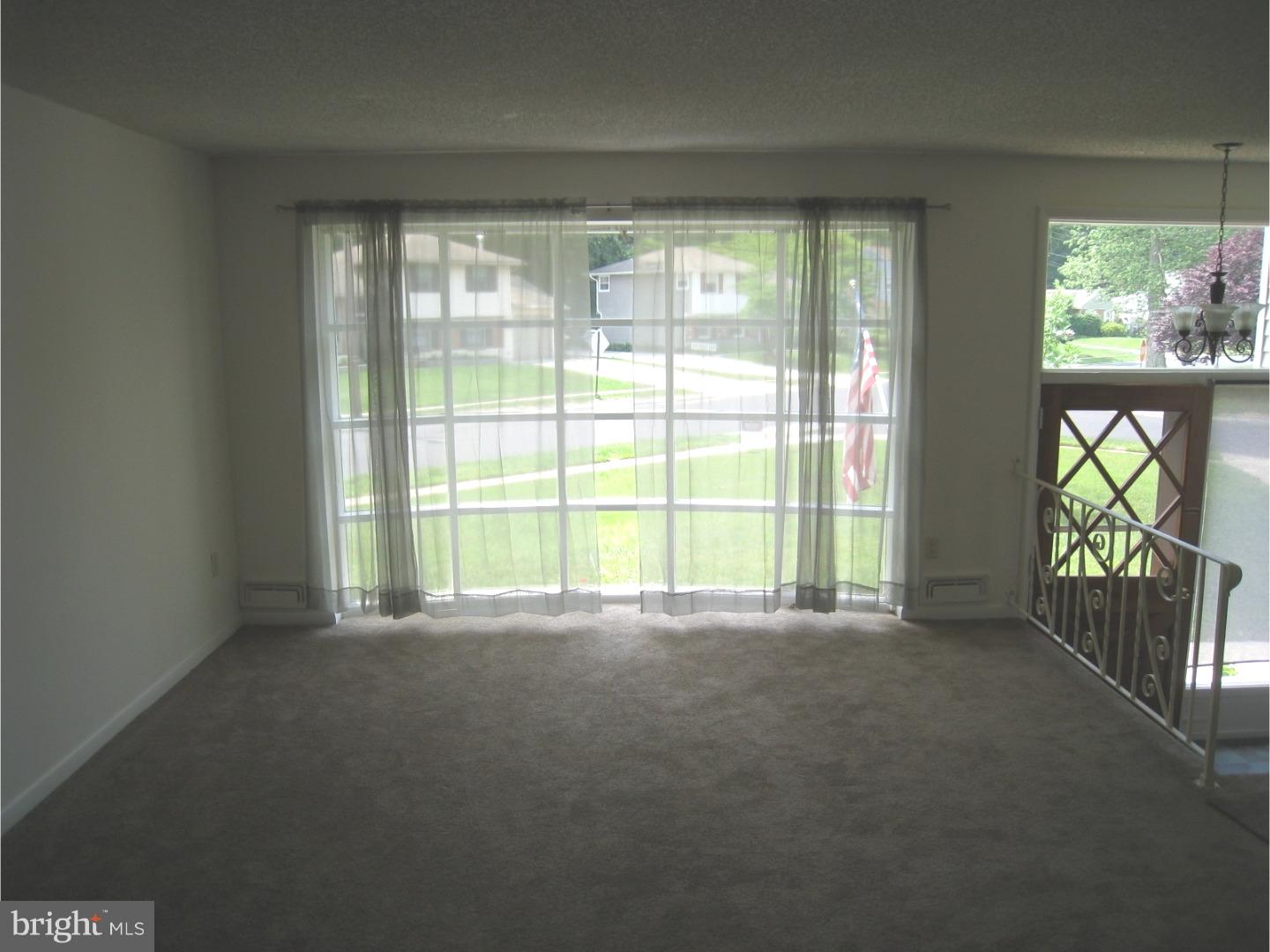 21 Green Tree Road Stratford, NJ 08084 - Photo 4 of 18