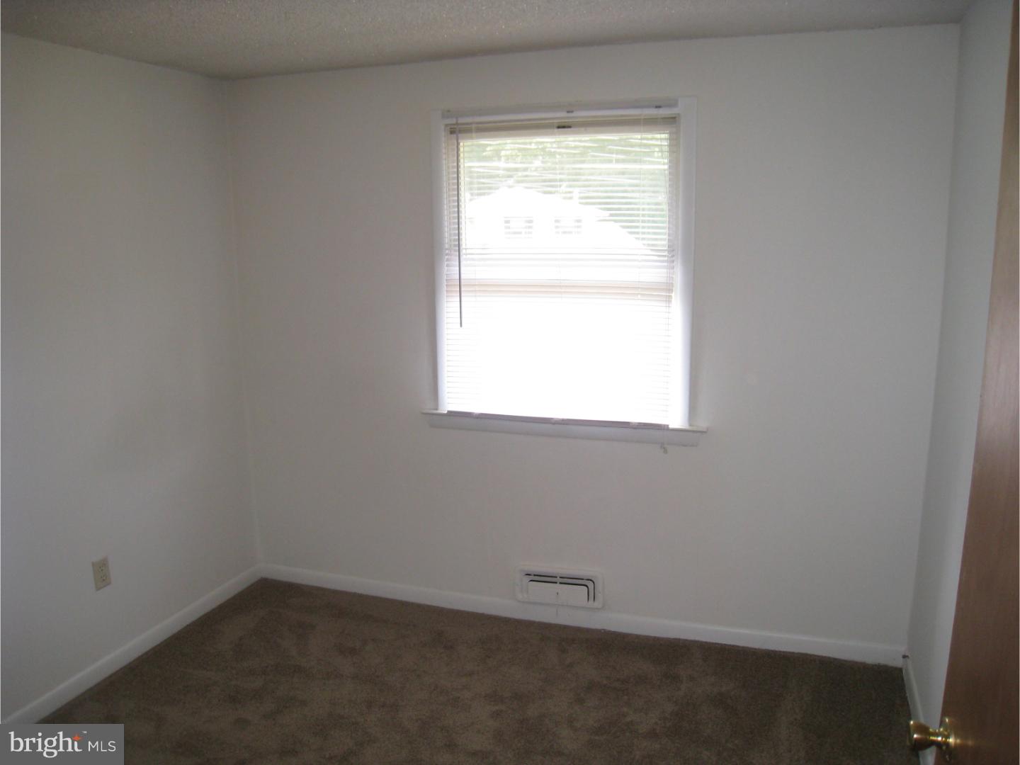 21 Green Tree Road Stratford, NJ 08084 - Photo 10 of 18