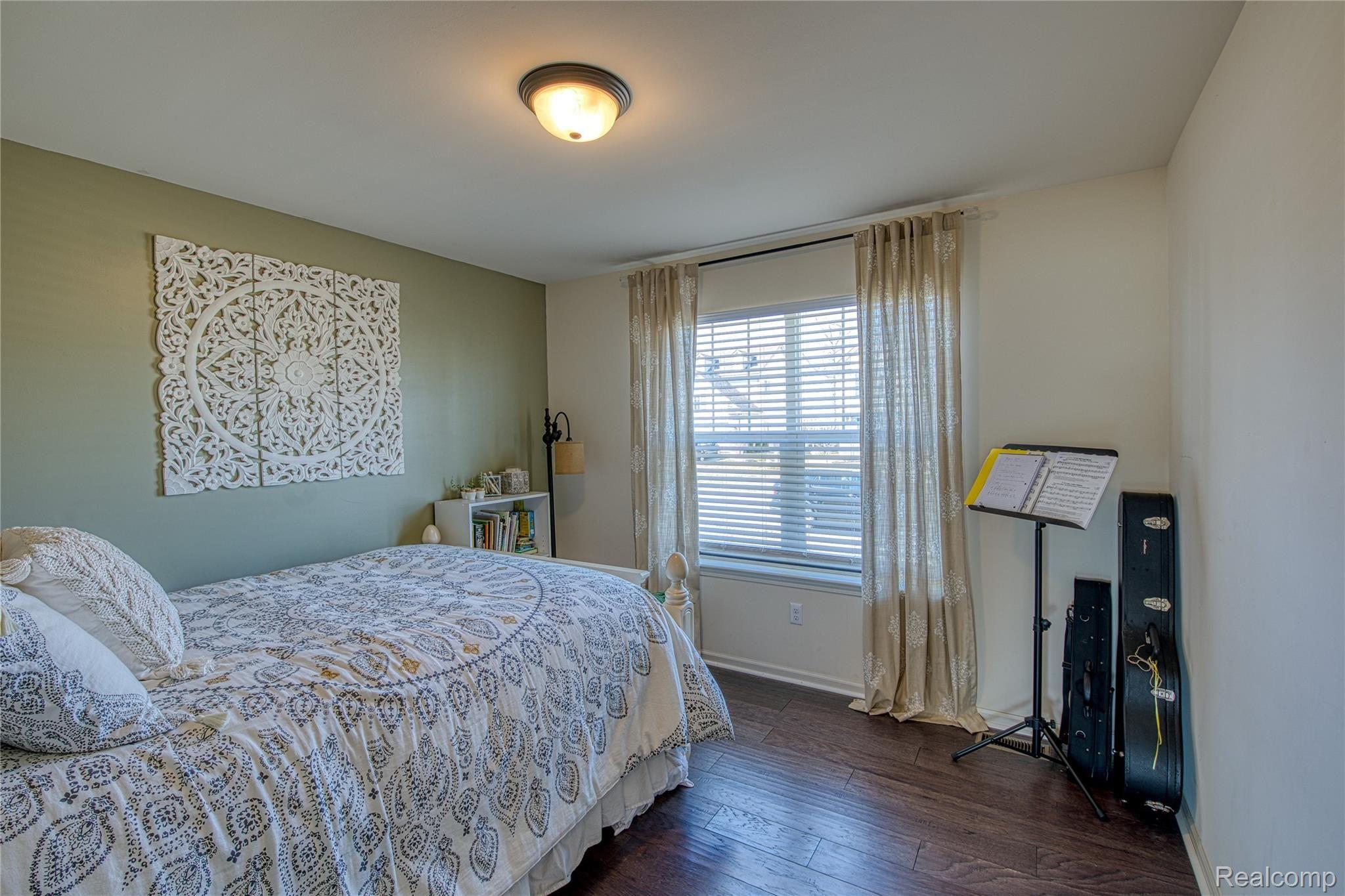 9362 Maple Ridge Drive Newport, MI 48166 - Photo 18 of 31 smaller 9362 Maple Ridge-16.jpg