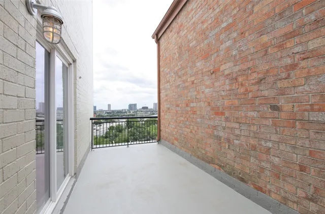 $1,799 | 230 West Alabama Street, Unit 1101, Houston, TX 77006