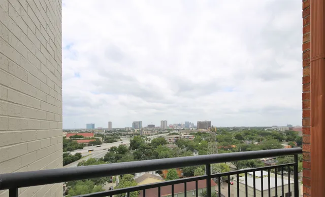 $1,799 | 230 West Alabama Street, Unit 1101, Houston, TX 77006