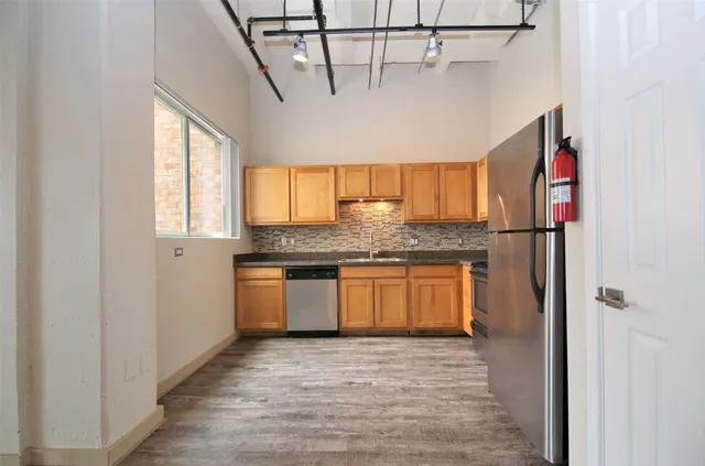 $1,799 | 230 West Alabama Street, Unit 1101, Houston, TX 77006