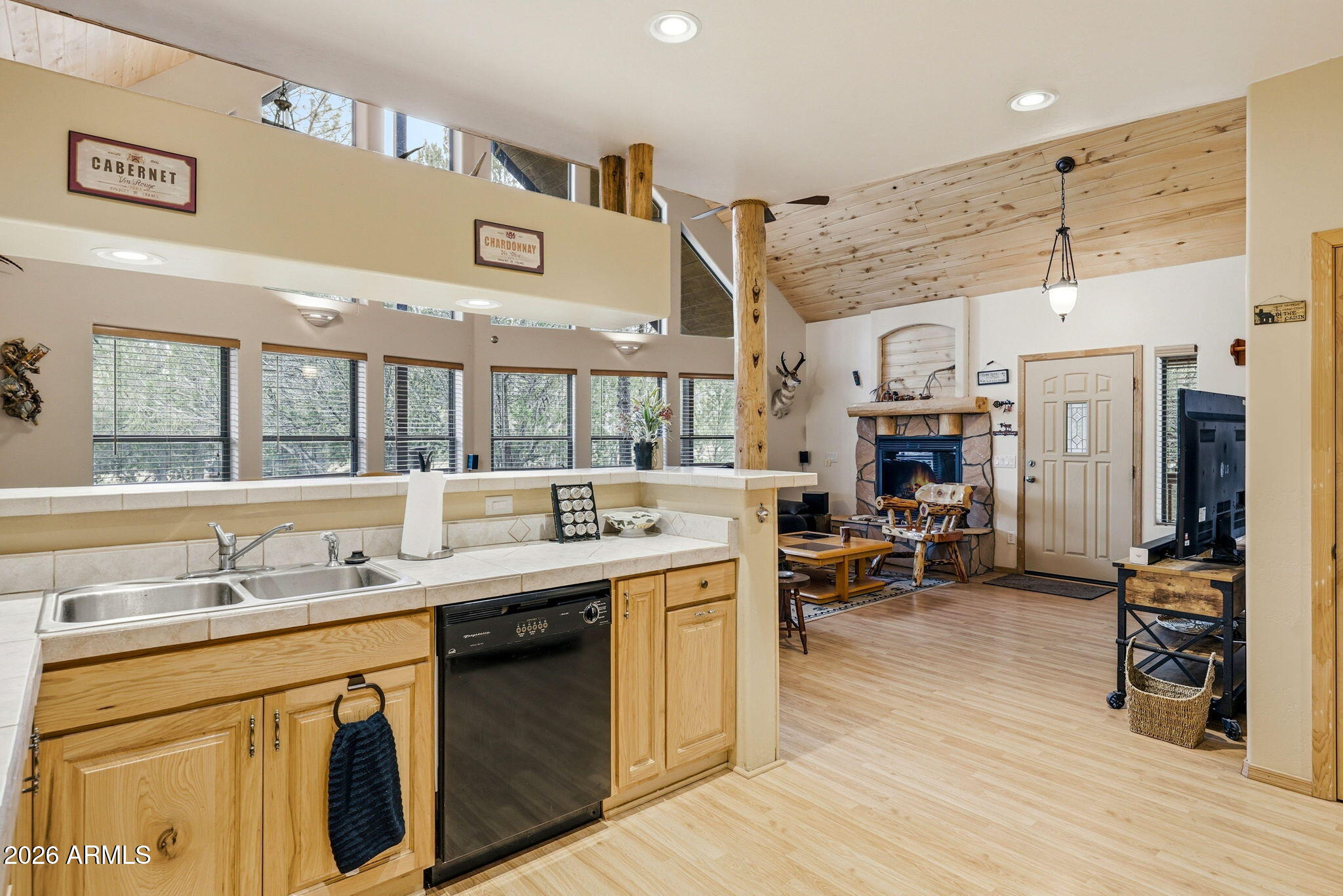 2008 Lexington Overgaard, AZ 85933 - Photo 13 of 44 2008Lexington-HeberOvergaardAZ-13