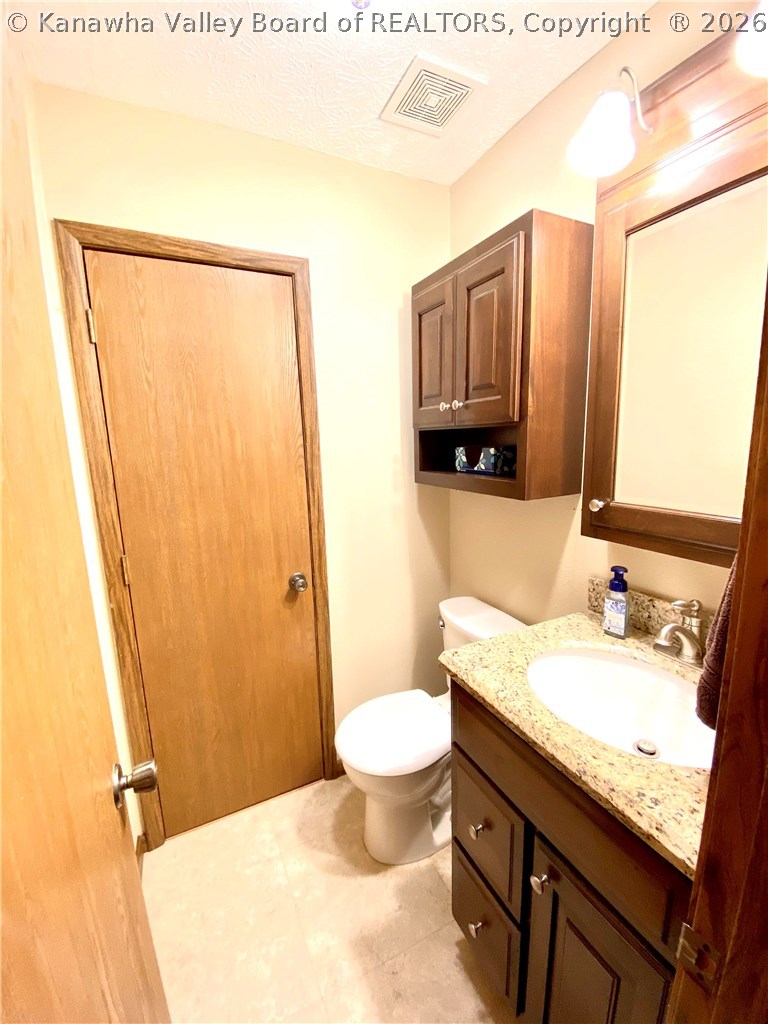 559 Charleston Road Point Pleasant, WV 25550 - Photo 14 of 34 Gallery Image 14