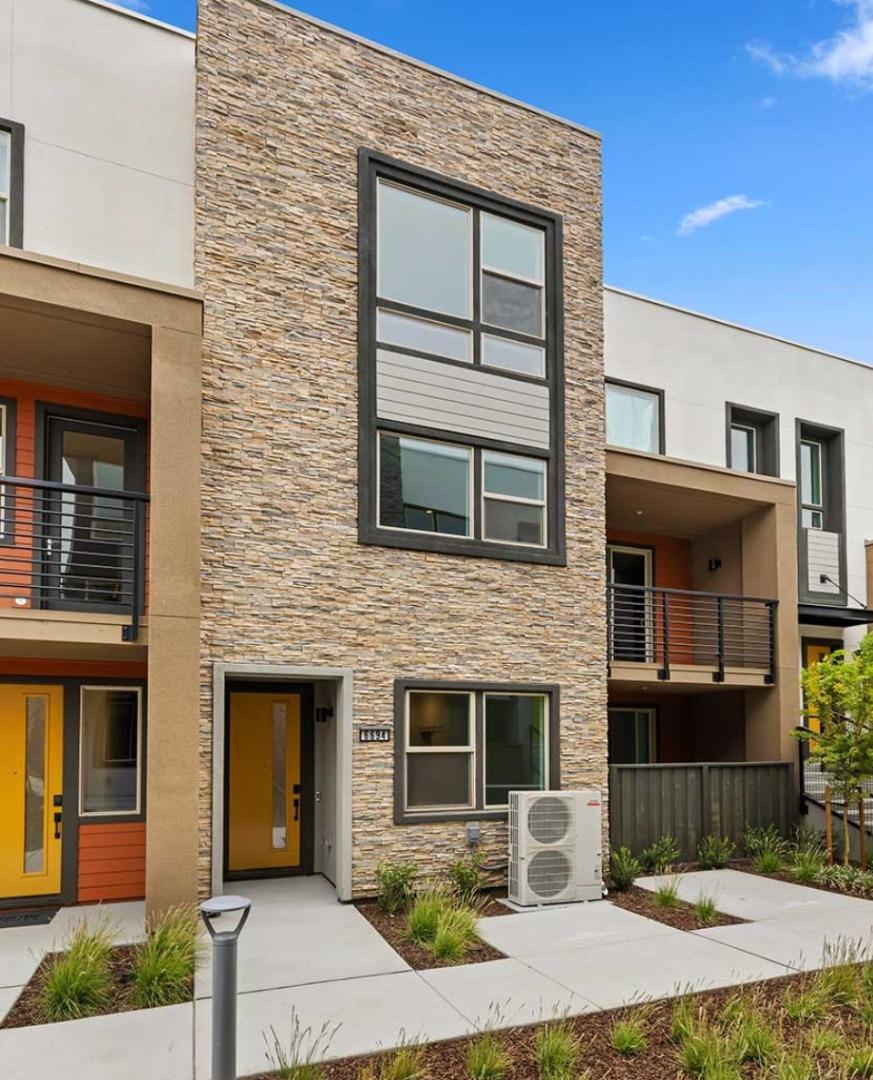 6694 Optimum Loop San Jose, CA 95119 - Photo 2 of 27