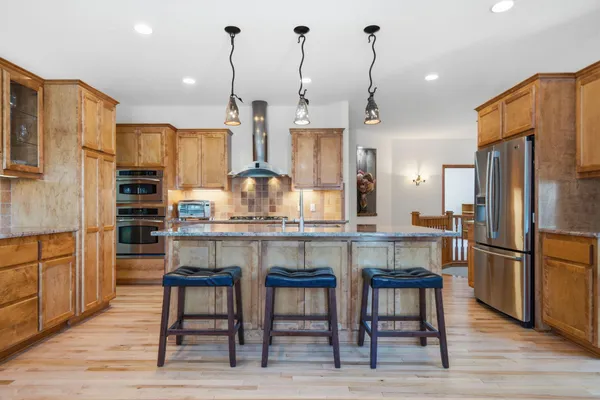 $750,000 | 11656 Azure Lane, Inver Grove Heights, MN 55077