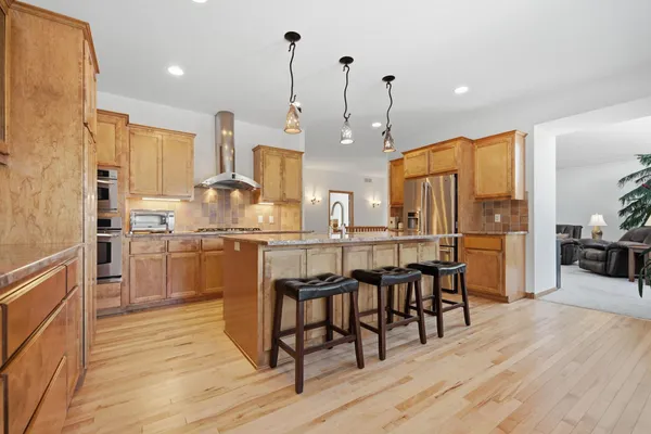 $750,000 | 11656 Azure Lane, Inver Grove Heights, MN 55077