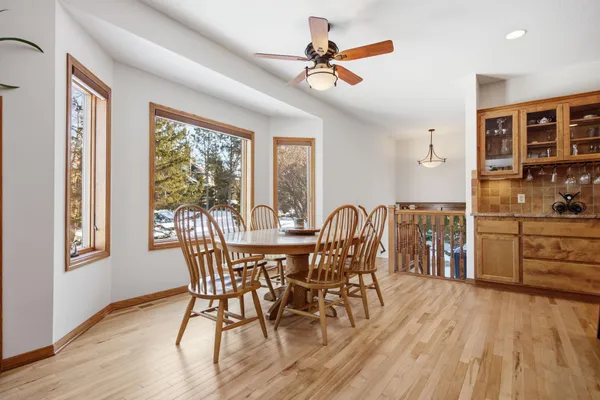 $750,000 | 11656 Azure Lane, Inver Grove Heights, MN 55077