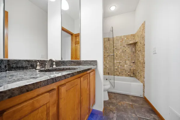 $750,000 | 11656 Azure Lane, Inver Grove Heights, MN 55077