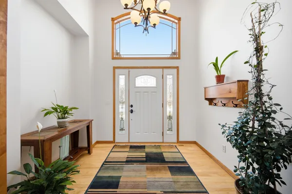 $750,000 | 11656 Azure Lane, Inver Grove Heights, MN 55077