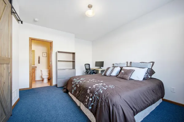 $750,000 | 11656 Azure Lane, Inver Grove Heights, MN 55077