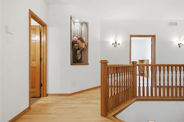 $750,000 | 11656 Azure Lane, Inver Grove Heights, MN 55077