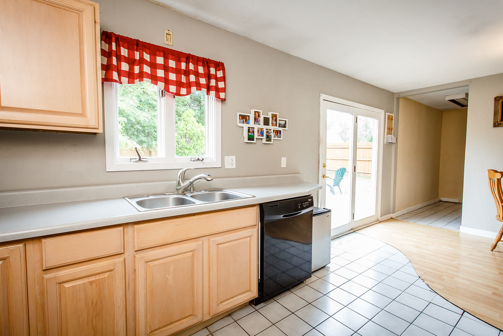 360 Oakwood Road Wauconda, IL 60084 - Photo 8 of 20