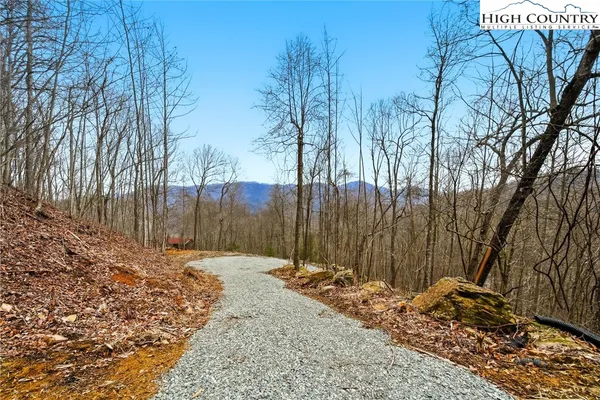 $129,900 | 994-996 Willow Mountain Drive, Vilas, NC 28692