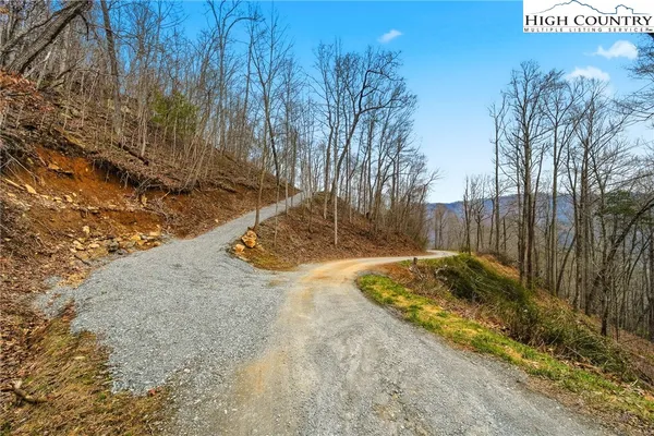 $129,900 | 994-996 Willow Mountain Drive, Vilas, NC 28692