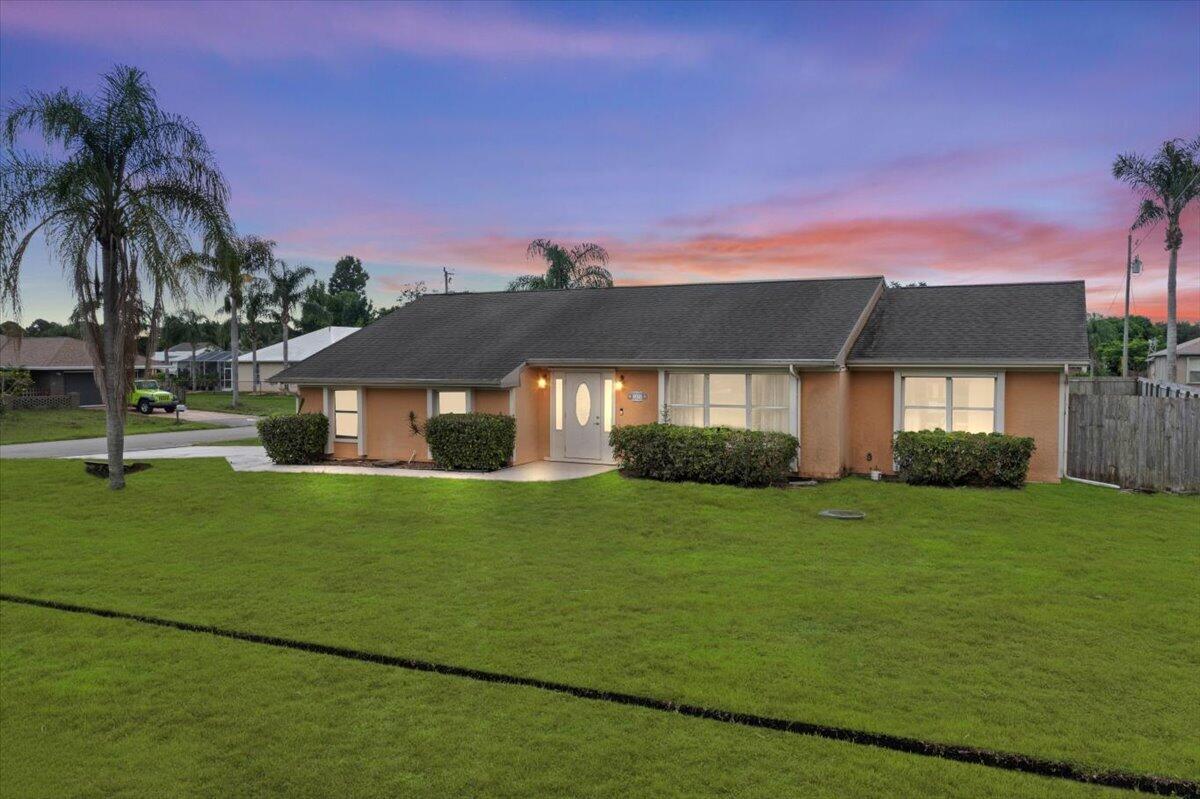 2492 Southeast Rival Ave  