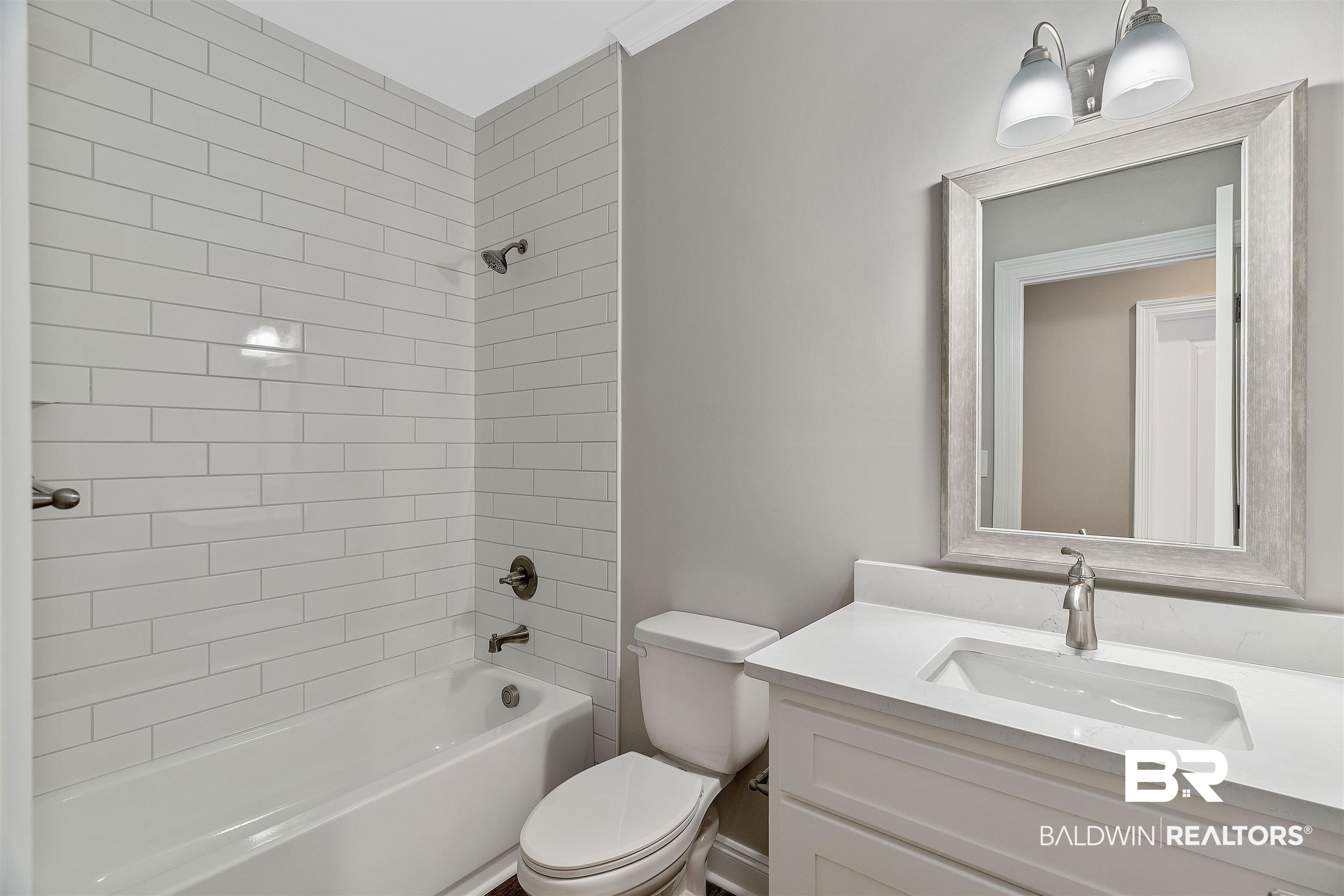 10312 Gayfer Rd Extension Fairhope, AL 36532 - Photo 6 of 20 Bath