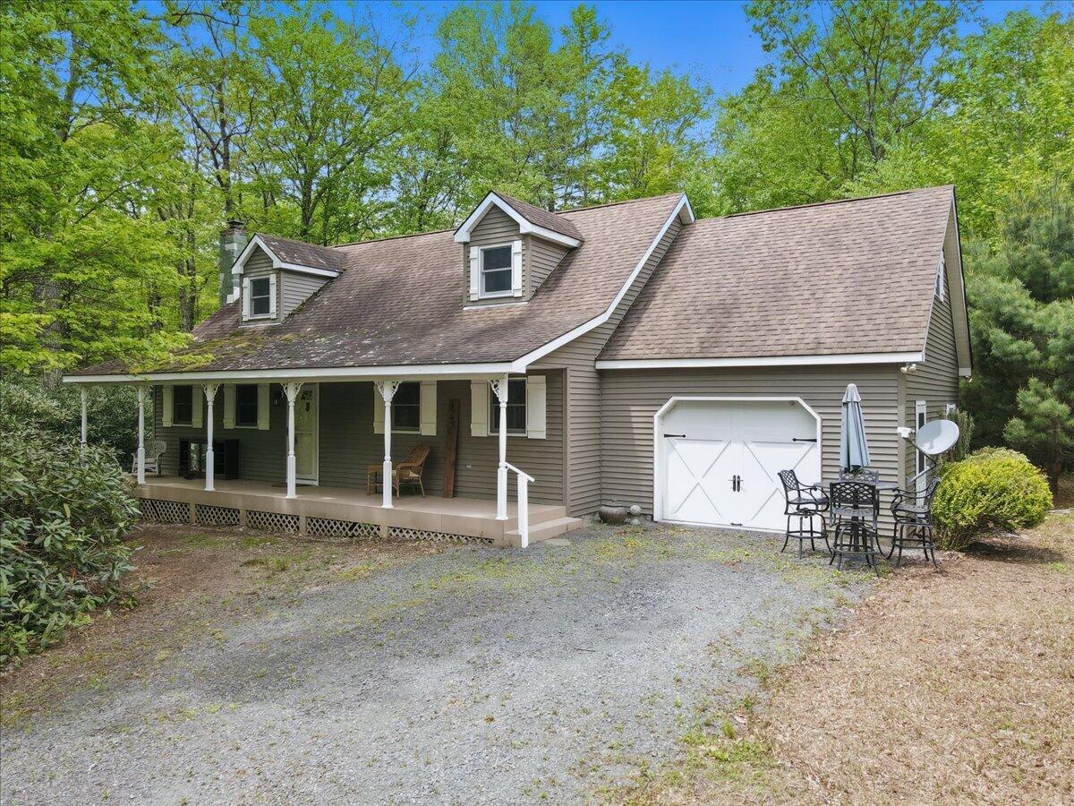 2147 Gravel Road Canadensis, PA 18325 - Photo 1 of 57 01-Photo_042