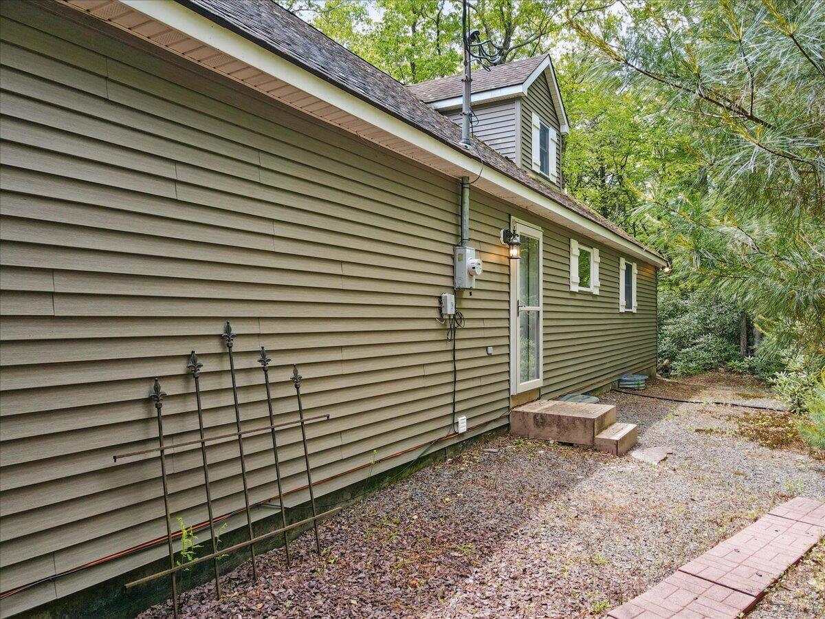 2147 Gravel Road Canadensis, PA 18325 - Photo 45 of 57 48-Photo_047