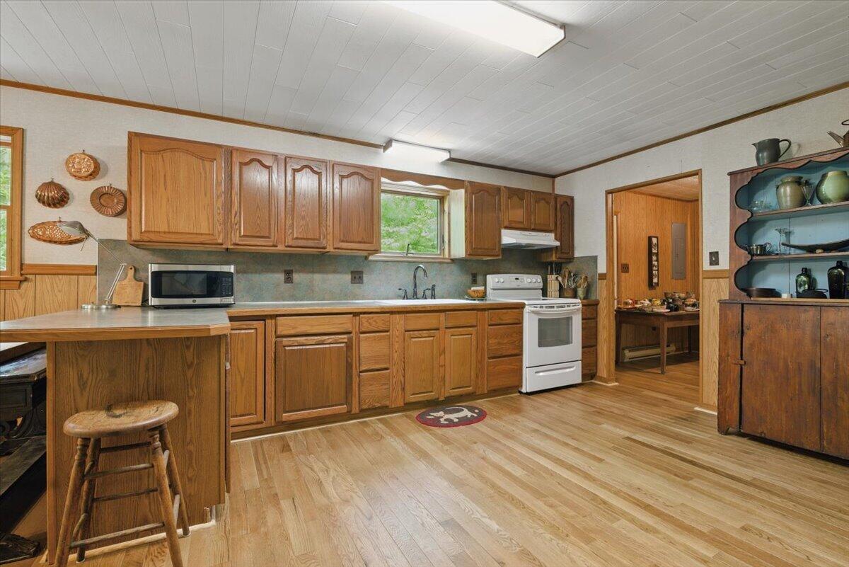 2147 Gravel Road Canadensis, PA 18325 - Photo 9 of 57 12-Photo_027