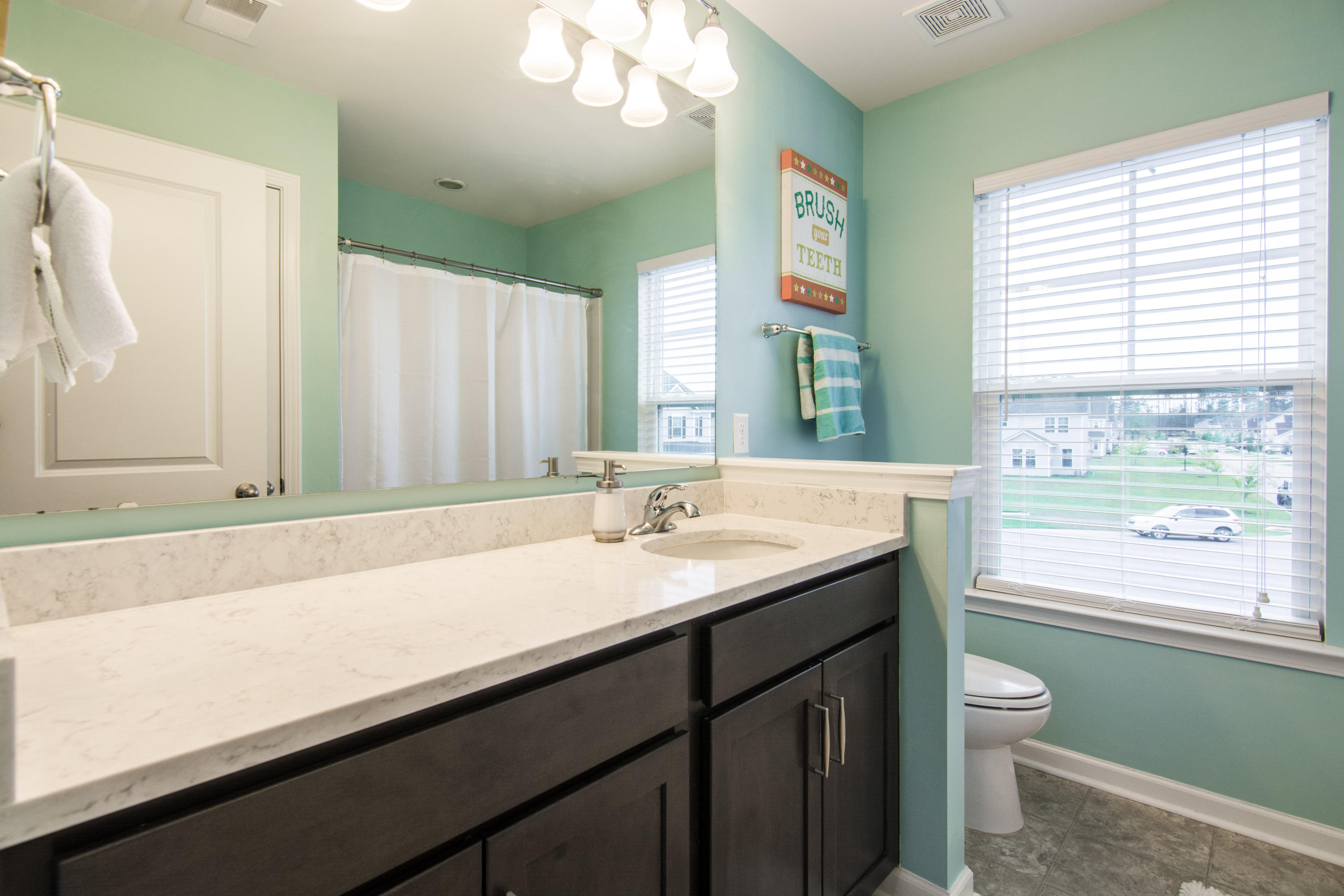 155 Oyama Road Summerville, SC 29486 - Photo 26 of 29 upstairs bath