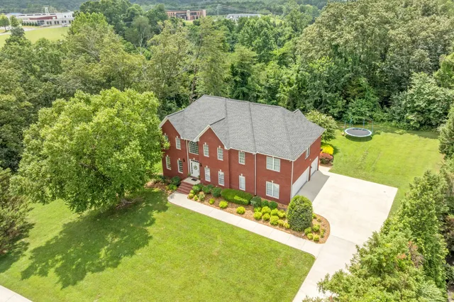 $929,999 | 992 Stonebridge Circle, Cookeville, TN 38501