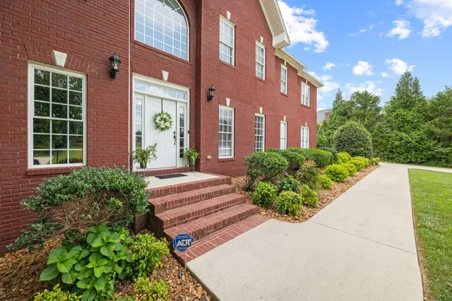 $929,999 | 992 Stonebridge Circle, Cookeville, TN 38501