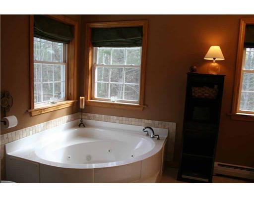 258 Swan Road Hermon, ME 04401 - Photo 17 of 25 Master Bath/Spa.