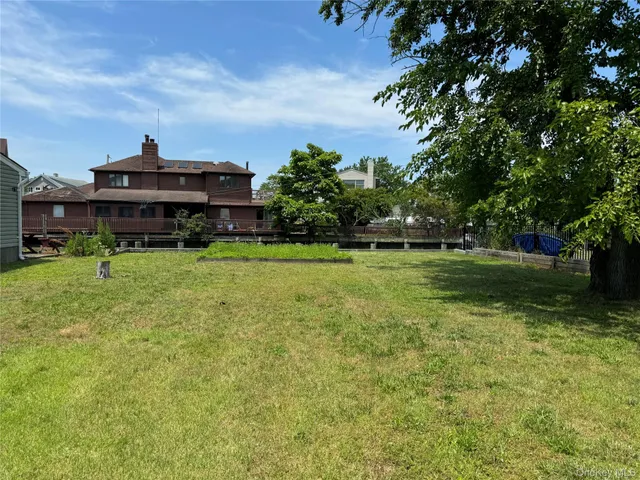 $1,299,000 | 23 Bay Street, Bellmore, NY 11710