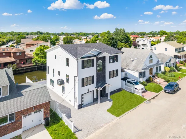 $1,299,000 | 23 Bay Street, Bellmore, NY 11710