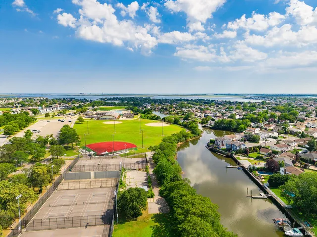 $1,299,000 | 23 Bay Street, Bellmore, NY 11710