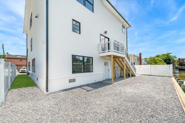 $1,299,000 | 23 Bay Street, Bellmore, NY 11710