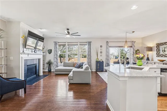 $479,500 | 1022 Southwest Cheshire Drive, Lee's Summit, MO 64083