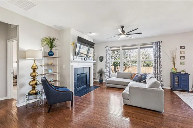 $479,500 | 1022 Southwest Cheshire Drive, Lee's Summit, MO 64083