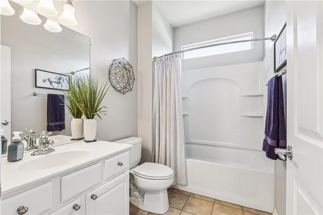 $479,500 | 1022 Southwest Cheshire Drive, Lee's Summit, MO 64083