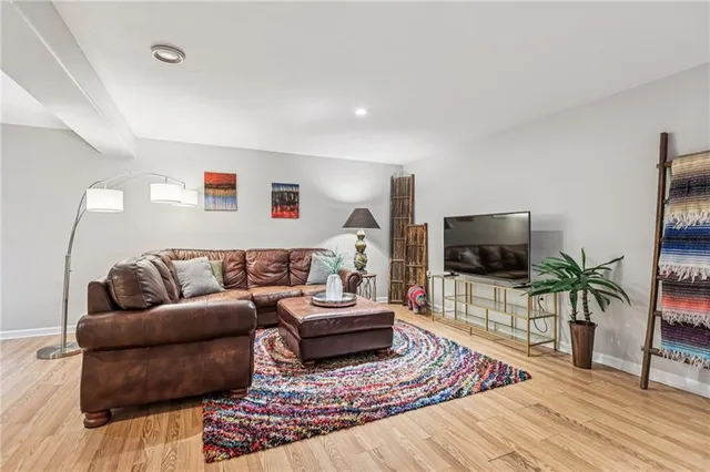 $479,500 | 1022 Southwest Cheshire Drive, Lee's Summit, MO 64083