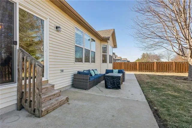 $479,500 | 1022 Southwest Cheshire Drive, Lee's Summit, MO 64083