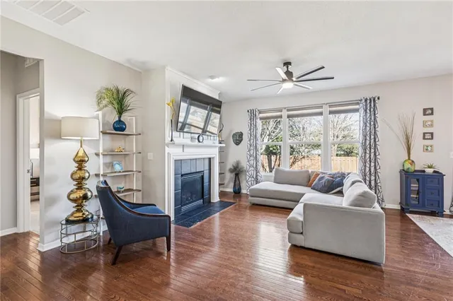 $479,500 | 1022 Southwest Cheshire Drive, Lee's Summit, MO 64083