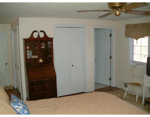 276 Pease Road East Longmeadow, MA 01028 - Photo 14 of 24 Gallery Image 14