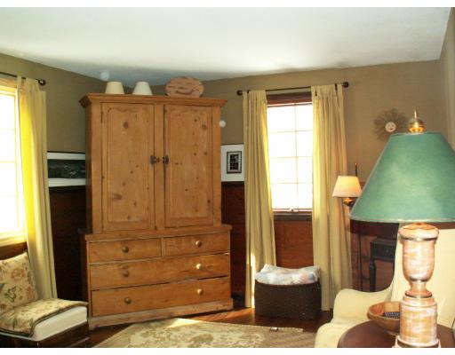 276 Pease Road East Longmeadow, MA 01028 - Photo 20 of 24 Gallery Image 20