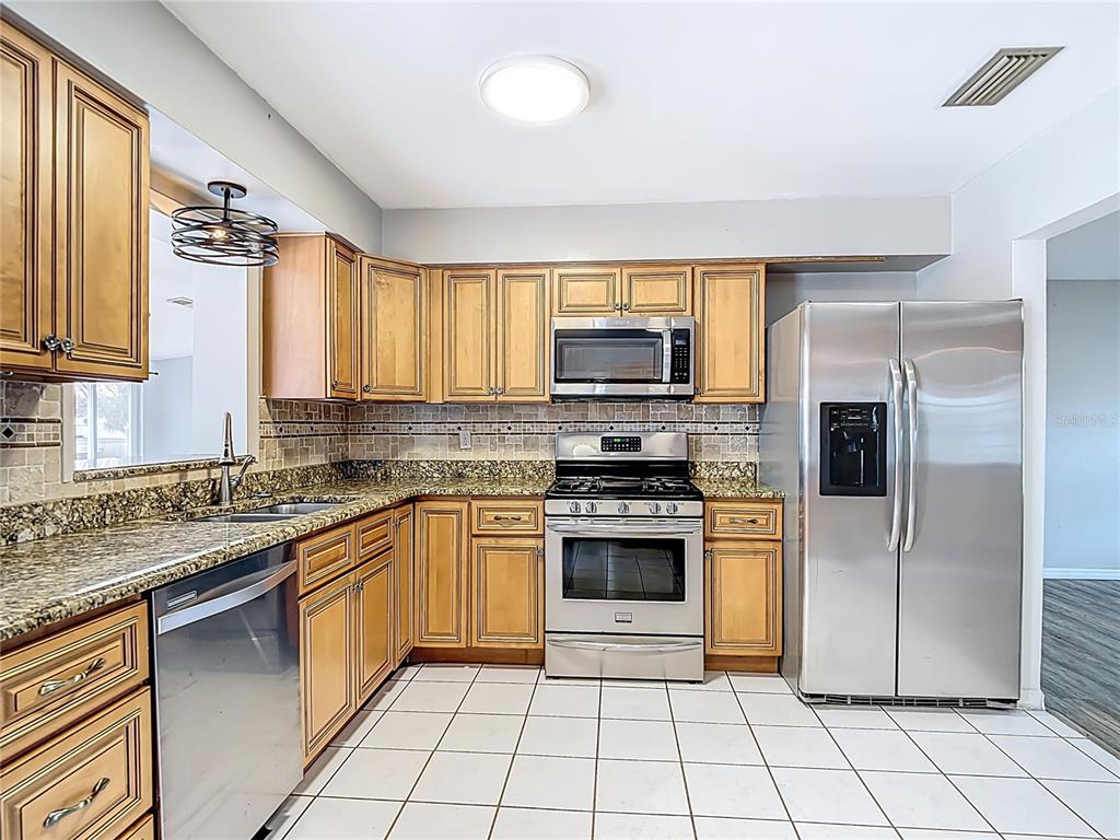 1128 Trellis Avenue Spring Hill, FL 34606 - Photo 12 of 80